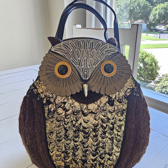 Handbags - Whimsical Owl Shoulder Bag Brown and Gold